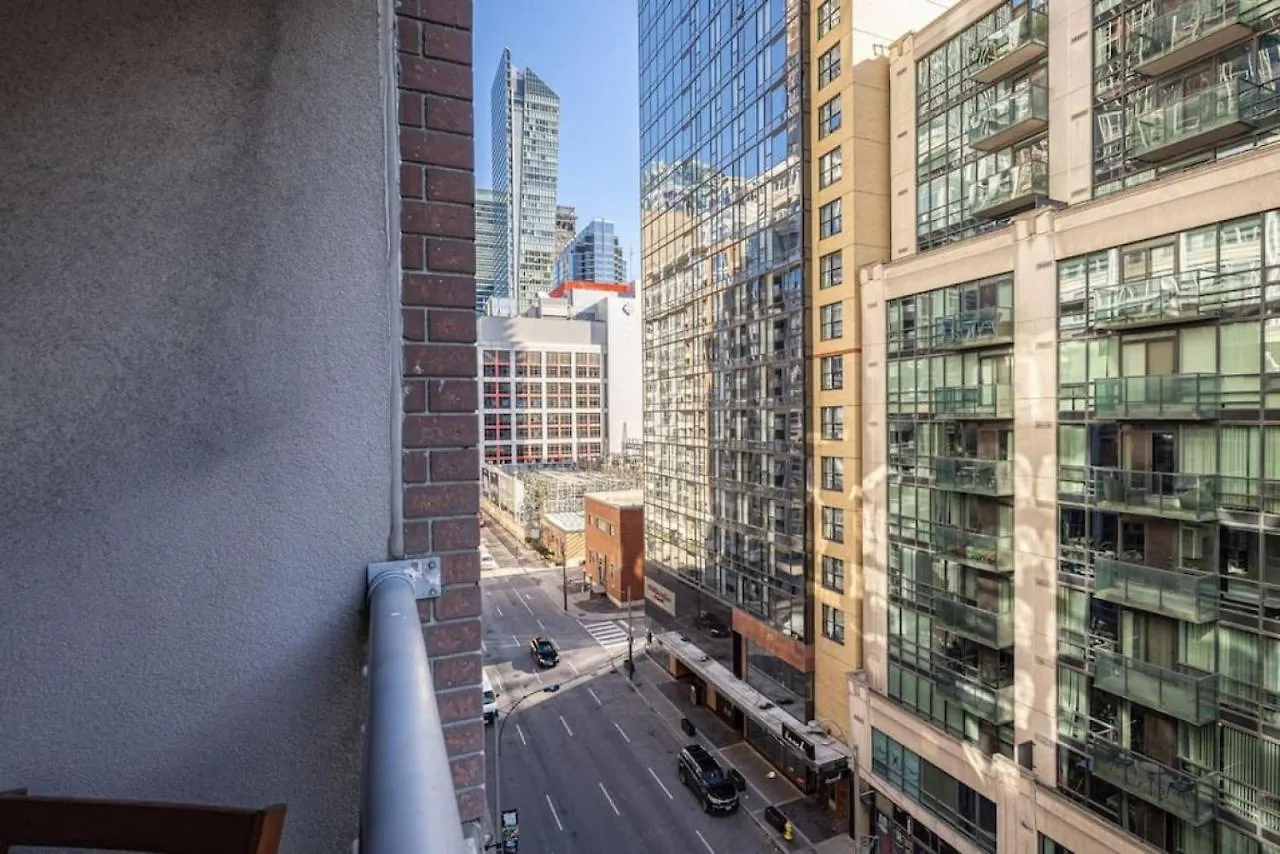 Holiday home Urban Apt With Highspeed Wifi Near Shopping Malls Toronto